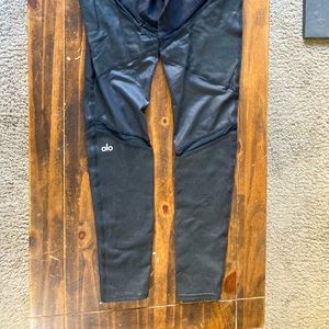 SOLD! Alo Black Leggings Athleisure